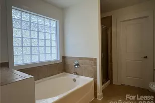527 Dubois Court, Charlotte, NC 28208 - Photo 24