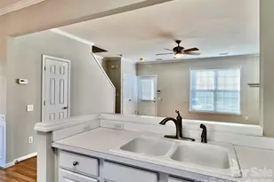 2762 Thornbush Ct, Charlotte, NC 28270 - Photo 8