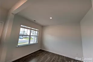 121 Sycamore Spgs Dr, Statesville, NC 28677 - Photo 6