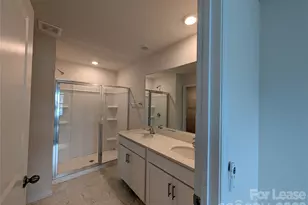 121 Sycamore Spgs Dr, Statesville, NC 28677 - Photo 8