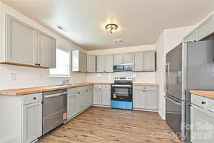 415 Jones St, Charlotte, NC 28208 - Photo 8