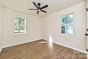 415 Jones St, Charlotte, NC 28208 - Photo 16