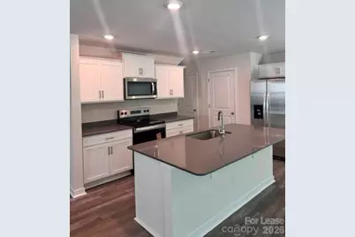 2102 10th Street SE, Hickory, NC 28602 - Photo 4