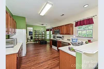 6719 Reedy Creek Road, Charlotte, NC 28215 - Photo 14