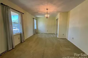 1106 Laurel Woods Dr, Gastonia, NC 28052 - Photo 10