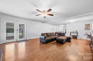 227 W 27th St, Newton, NC 28658 - Photo 6