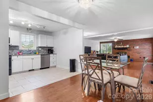 227 W 27th St, Newton, NC 28658 - Photo 8