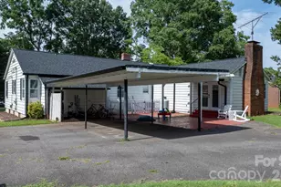 227 W 27th St, Newton, NC 28658 - Photo 32