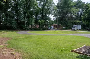 227 W 27th St, Newton, NC 28658 - Photo 40