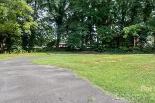 227 W 27th St, Newton, NC 28658 - Photo 34