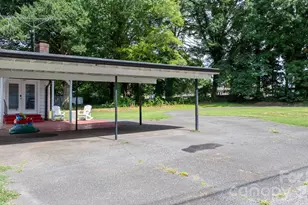227 W 27th St, Newton, NC 28658 - Photo 30