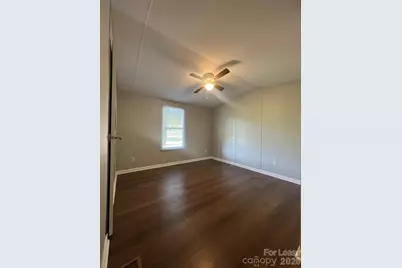 504 Oak Run Court, Bessemer City, NC 28016 - Photo 4