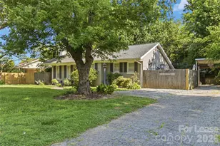 4231 Firethorne Rd, Charlotte, NC 28205 - Photo 2