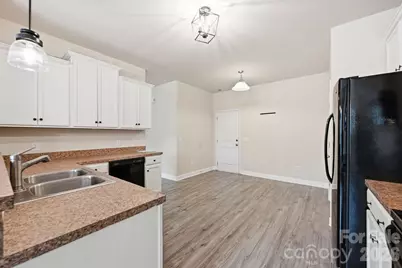 7820 Rockland Drive, Charlotte, NC 28213 - Photo 6
