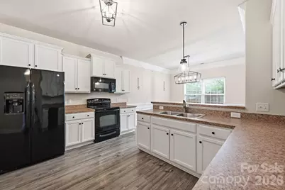 7820 Rockland Drive, Charlotte, NC 28213 - Photo 8