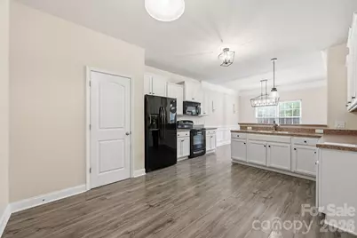 7820 Rockland Drive, Charlotte, NC 28213 - Photo 4