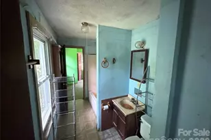 402 Sharon Rd, Fairview, NC 28730 - Photo 18
