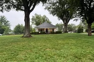 2103 N Thomas Ave, Newton, NC 28658 - Photo 38