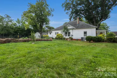 2103 N Thomas Avenue, Newton, NC 28658 - Photo 4