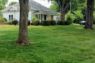 2103 N Thomas Ave, Newton, NC 28658 - Photo 2