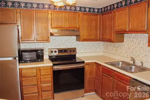303 Sugar Top Dr, Banner Elk, NC 28604 - Photo 6