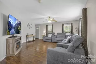 217 Lakewood Dr, Pickens, SC 29671 - Photo 10