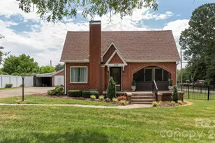 3308 16th St NE, Hickory, NC 28601 - Photo 2