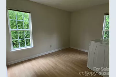 827 E 9th Street, Newton, NC 28658 - Photo 8