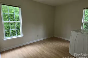 827 E 9th St, Newton, NC 28658 - Photo 8