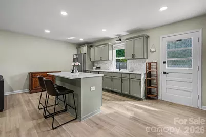 4023 Strangford Avenue, Charlotte, NC 28215 - Photo 8