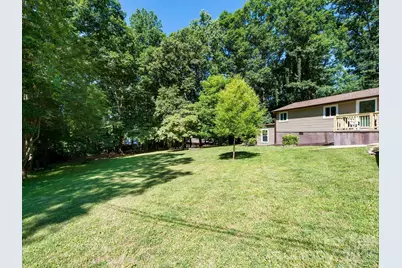 425 Lyndhurst Drive, Hendersonville, NC 28791 - Photo 2