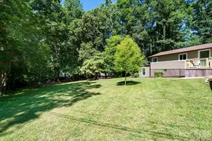 425 Lyndhurst Dr, Hendersonville, NC 28791 - Photo 2