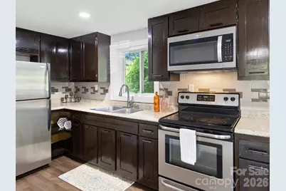 425 Lyndhurst Drive, Hendersonville, NC 28791 - Photo 10
