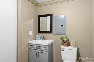 425 Lyndhurst Dr, Hendersonville, NC 28791 - Photo 20