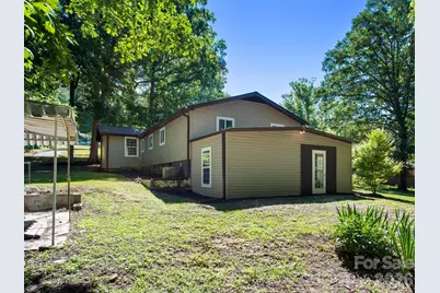 425 Lyndhurst Drive, Hendersonville, NC 28791 - Photo 22