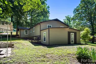 425 Lyndhurst Dr, Hendersonville, NC 28791 - Photo 22