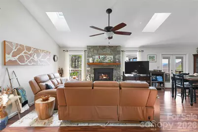 552 Kanasgowa Drive, Brevard, NC 28712 - Photo 4