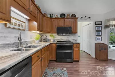 552 Kanasgowa Drive, Brevard, NC 28712 - Photo 20