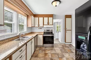 469 Kenilworth Rd, Asheville, NC 28805 - Photo 8