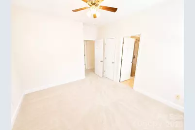 4376 Yoruk Forest Lane, Charlotte, NC 28211 - Photo 14