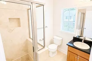 4376 Yoruk Forest Ln, Charlotte, NC 28211 - Photo 16
