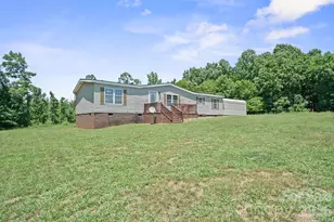 153 Wild Cherry Dr, Statesville, NC 28625 - Photo 2
