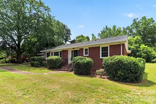 703 Norwood St, Shelby, NC 28150 - Photo 2