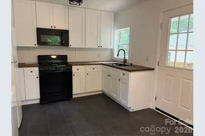 1111 S Meeting Street, Statesville, NC 28677 - Photo 8