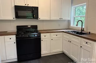 1111 S Meeting St, Statesville, NC 28677 - Photo 6