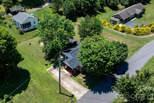 111 Cross Memorial Ave, Morganton, NC 28655 - Photo 28