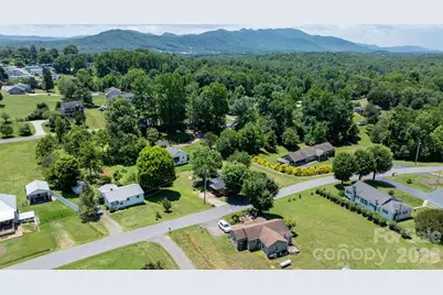 111 Cross Memorial Avenue, Morganton, NC 28655 - Photo 32