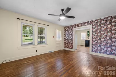 111 Cross Memorial Avenue, Morganton, NC 28655 - Photo 2