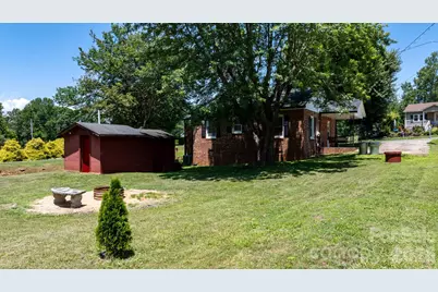 111 Cross Memorial Avenue, Morganton, NC 28655 - Photo 22