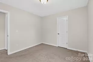 7803 Paper Birch Dr, Charlotte, NC 28215 - Photo 16